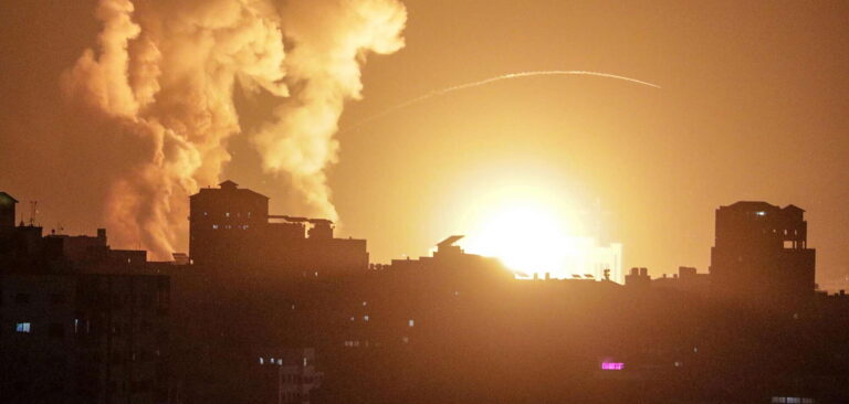 Nuova raffica di razzi da Gaza verso Israele. Hamas: “Il fronte si espanderà” 