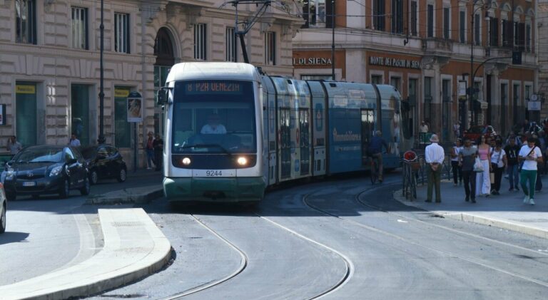 Roma e trasporti, il gioco dell’8