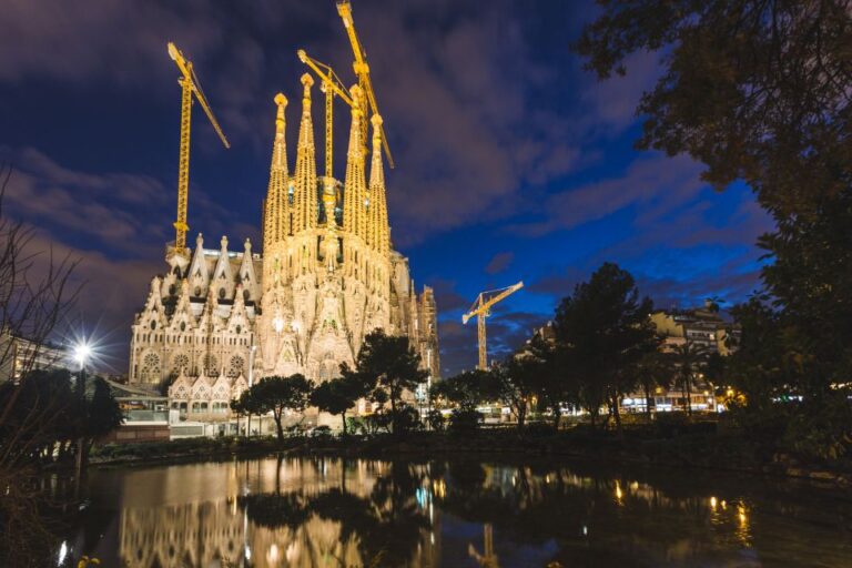Barcellona, i lavori alla Sagrada Familia conclusi dopo 140 anni