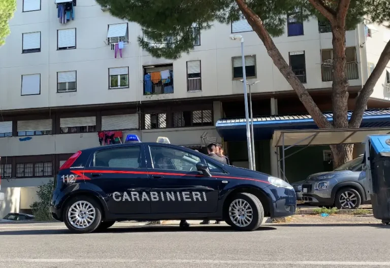 Roma, ladri di auto arrestati dai carabinieri al Tufello