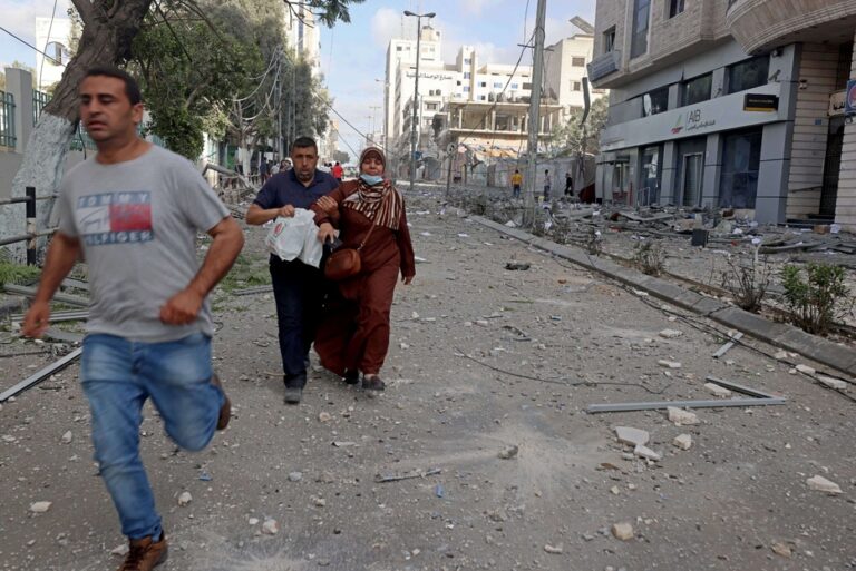 Hamas nega corridoio per i civili di Gaza