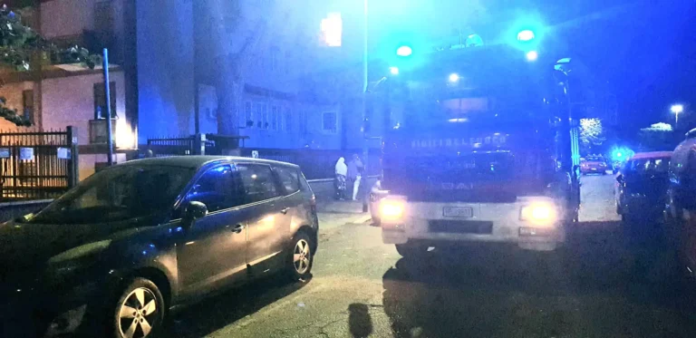 Terrore ad Ostia per l’esplosione in un appartamento, feriti due fratelli