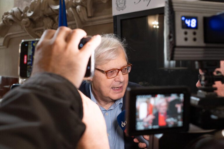 Nuova grana per la Meloni. Sgarbi indagato: deve al fisco 715mila euro.