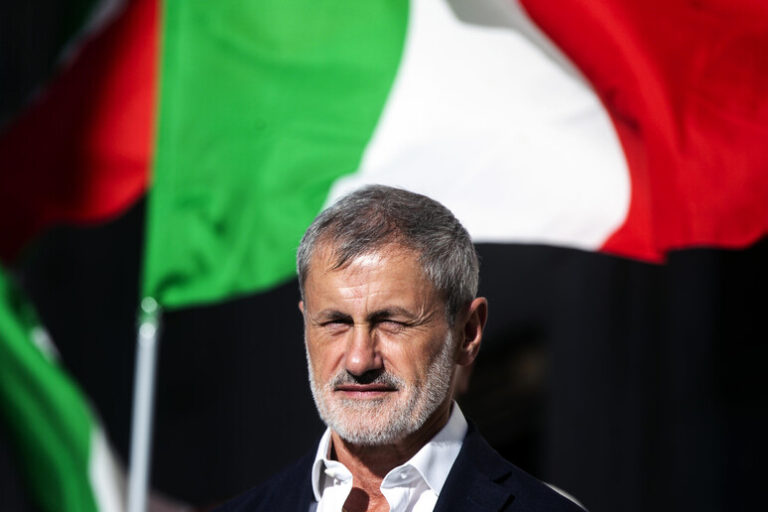 L’ex sindaco Gianni Alemanno chiede l’affidamento ai servizi sociali