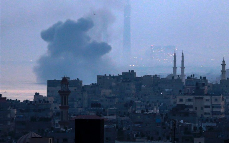 Israele: “Hamas trattiene cinquanta ostaggi, Raid su Gaza ogni quattro ore”