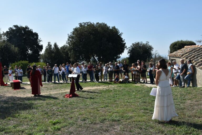 Grande successo per la “Lectura Dantis” di e con Agostino De Angelis alla Necropoli dei Monterozzi di Tarquinia