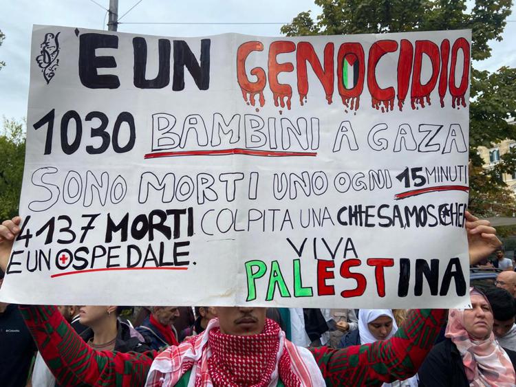 Roma, sit-in per Palestina diventa corteo non autorizzato