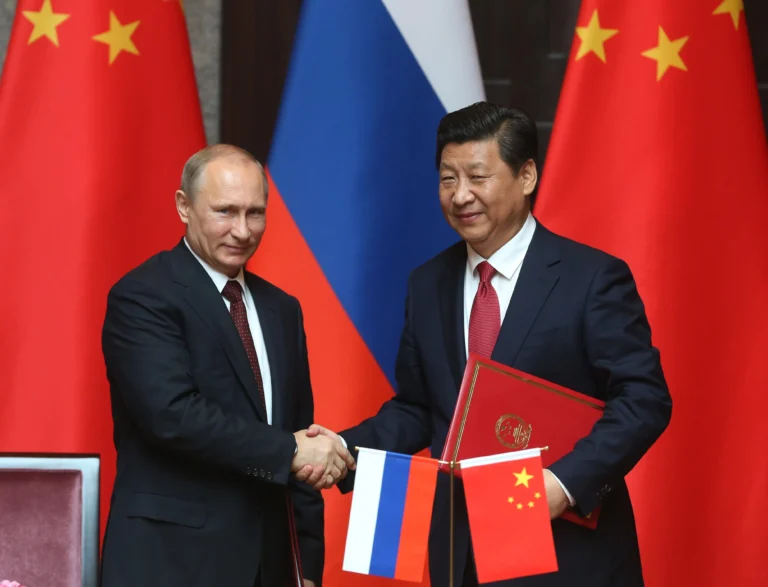Cina, Putin incontra Xi: “Crescente fiducia reciproca”