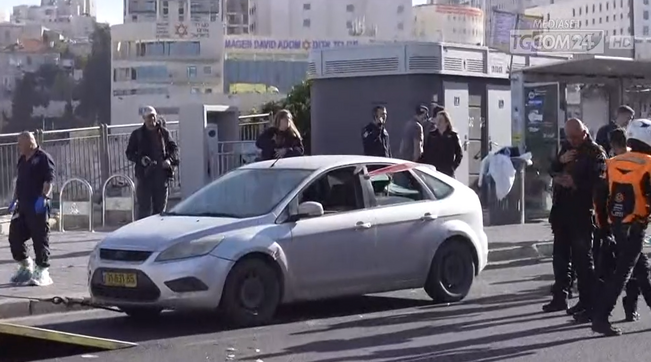 Israele, oggi Hamas rilascia 8 ostaggi tra donne e bambini. Attentato a Gerusalemme: due morti e otto feriti