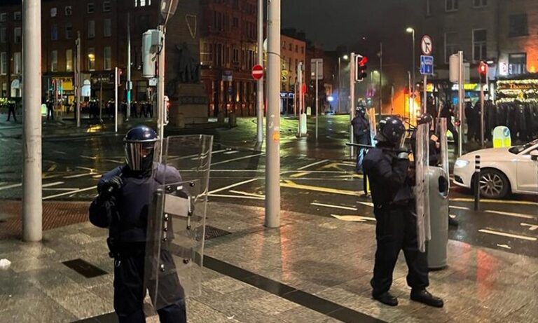 Dublino devastata dai disordini anti-immigrazione