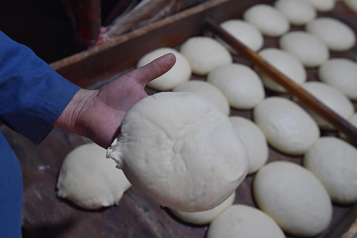 Forno nel centro di Roma con tutti i lavoratori in nero: anche un 89enne