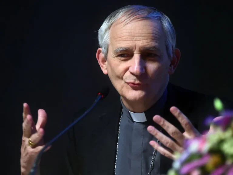 Migranti, il cardinale Zuppi: “L’accordo con Albania rispetti i diritti umani. Serve azione corale”