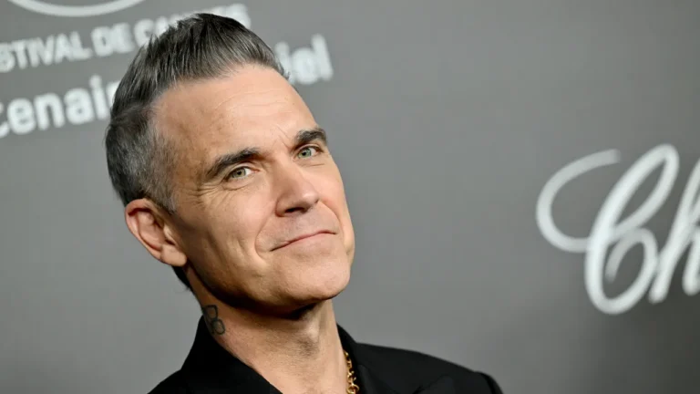 Musica: “Il successo? È una malattia mentale”: Robbie Williams si racconta
