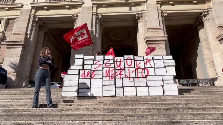 Studenti davanti al ministero, verso lo sciopero del 17 novembre