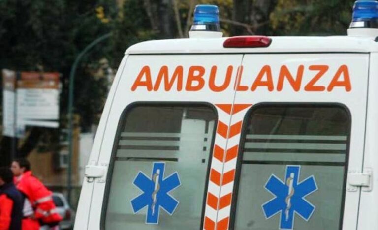 Caserta, neonata trovata morta nella culla: arrestati i genitori