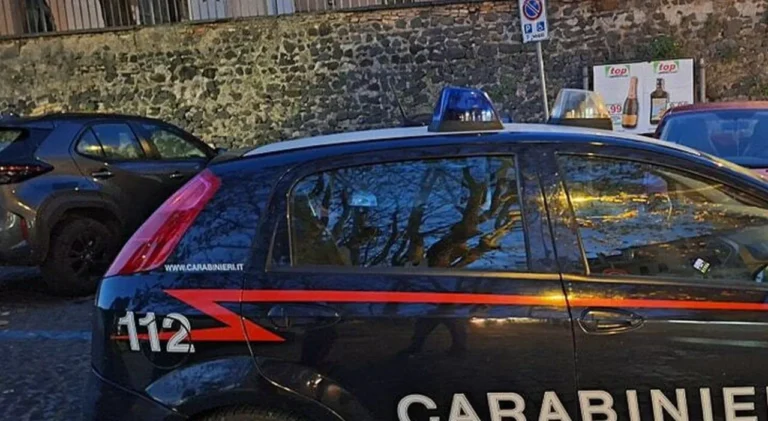 Lite finisce nel sangue a Frascati, ucciso un uomo. Fermato un 33enne