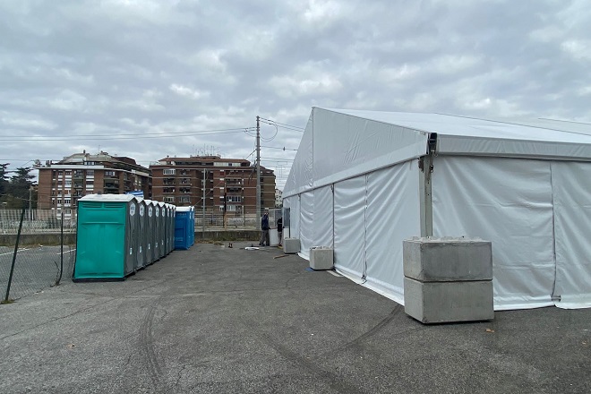 Accoglienza dei senza dimora, pronta tensostruttura ad Ostiense