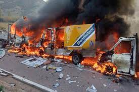 Due assalti a furgoni portavalori: sull’A4 tentata rapina con un tir e in Ogliastra spari e auto in fiamme