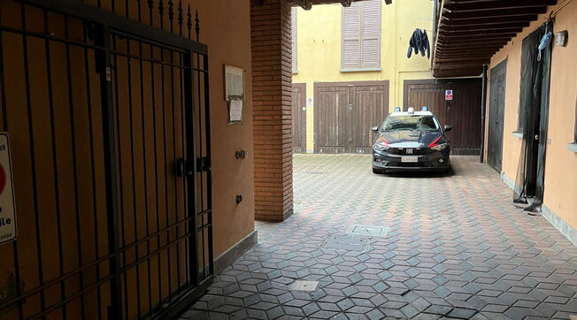 Cologno al Serio (Bergamo), uccide    la moglie a coltellate: arrestato